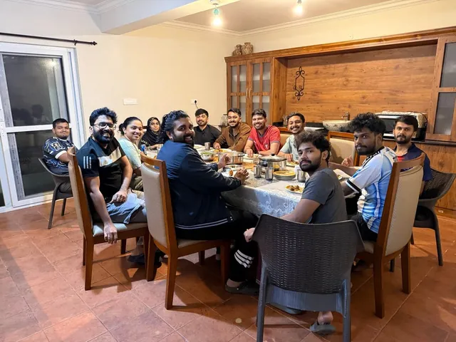 The team around a dinner table